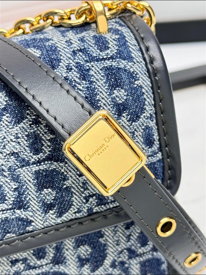 2025228Y550P204619446