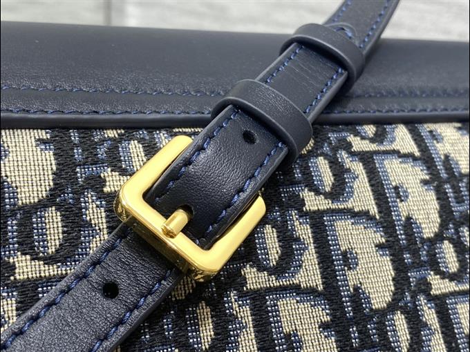 2025228Y550P204619679