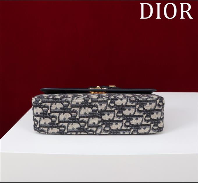 2025228Y550P204619820