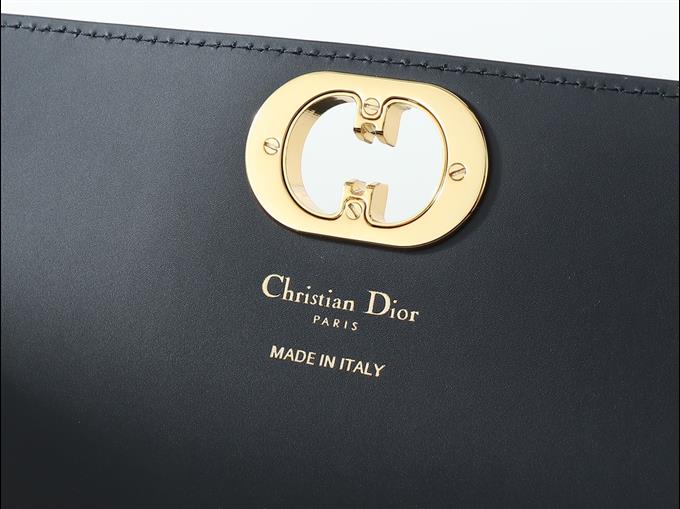 2025228Y550P204620401