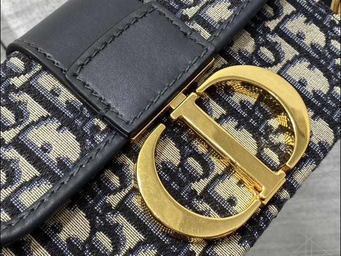 2025228Y550P204642152