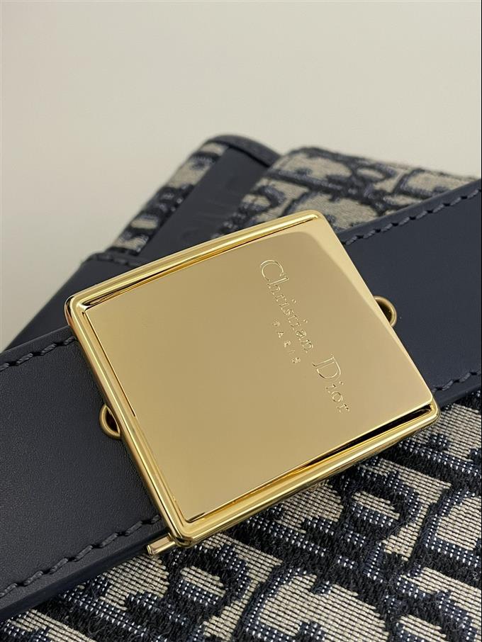 2025228Y550P204642451