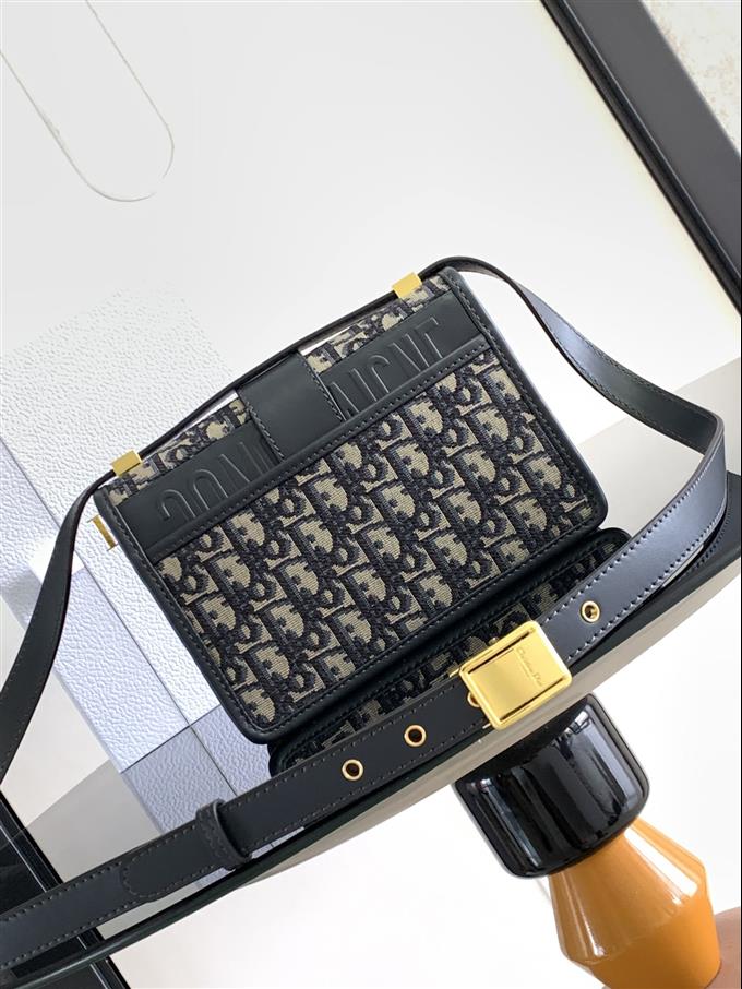 2025228Y580P204616478