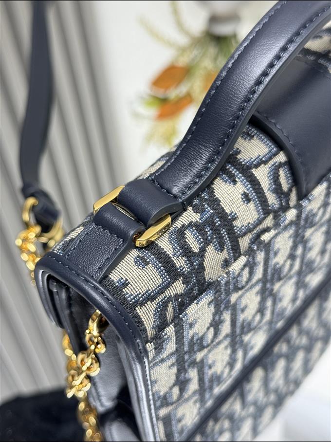 2025228Y580P204621234