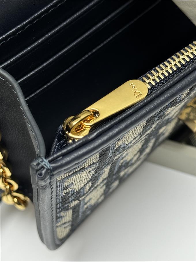 2025228Y580P204621281