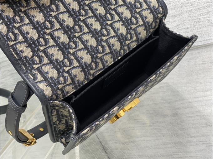 2025228Y580P204643223