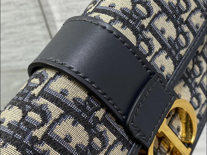 2025228Y580P20464347