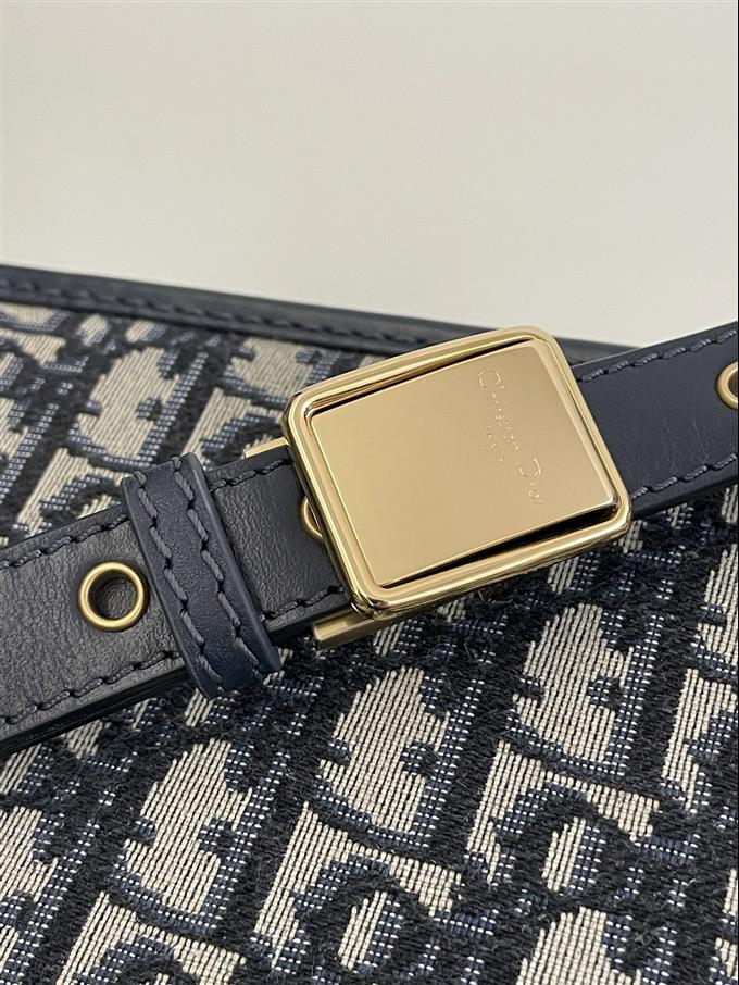 2025228Y580P204643572