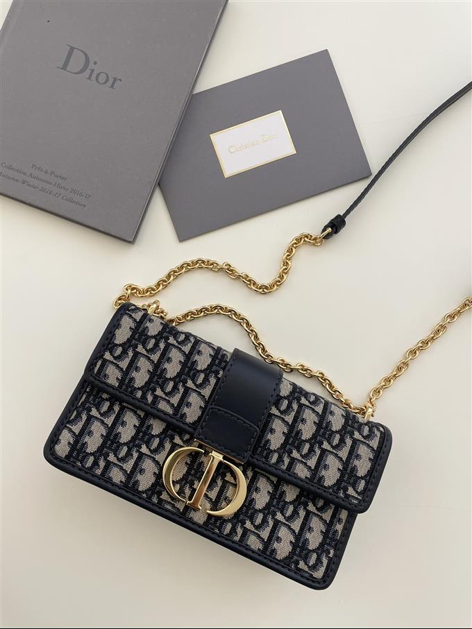 2025228Y580P204643825