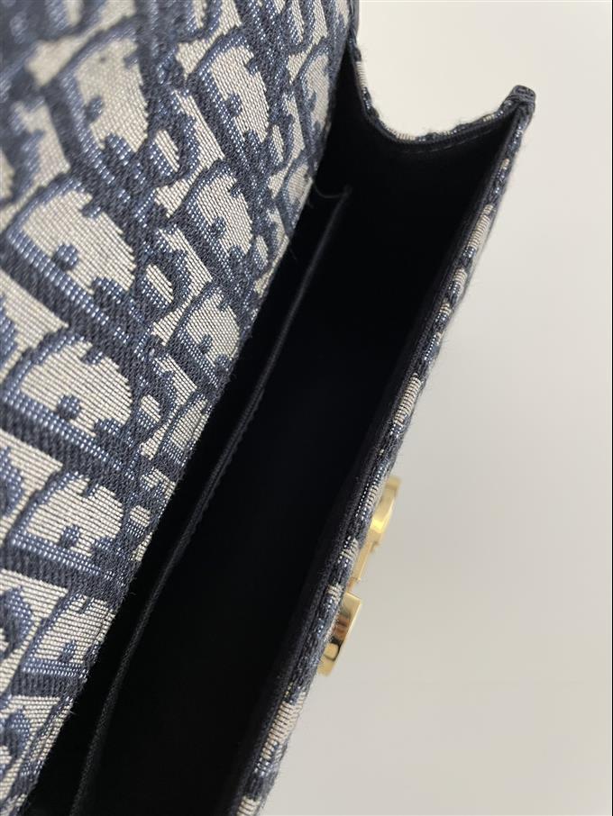 2025228Y580P204643935