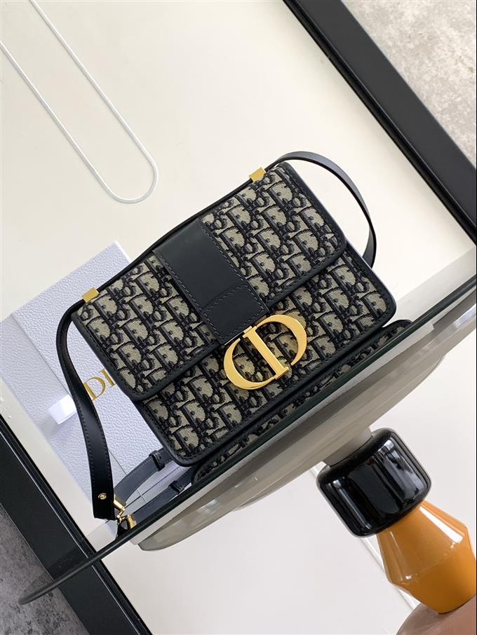 2025228Y600P204616728