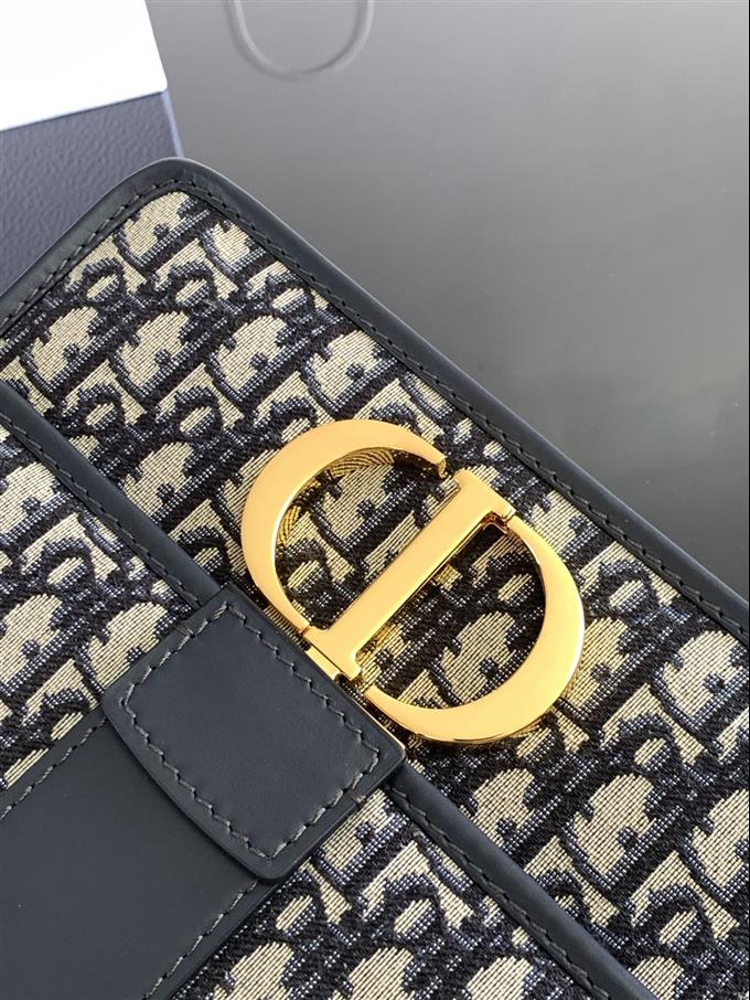 2025228Y600P204616790