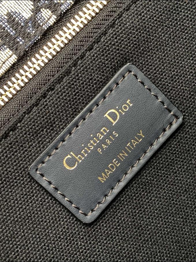 2025228Y600P204616853