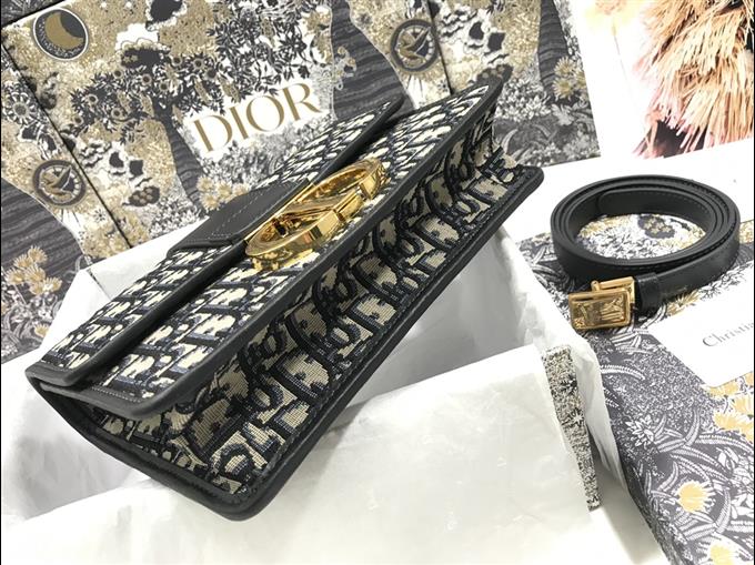 2025228Y600P204623337