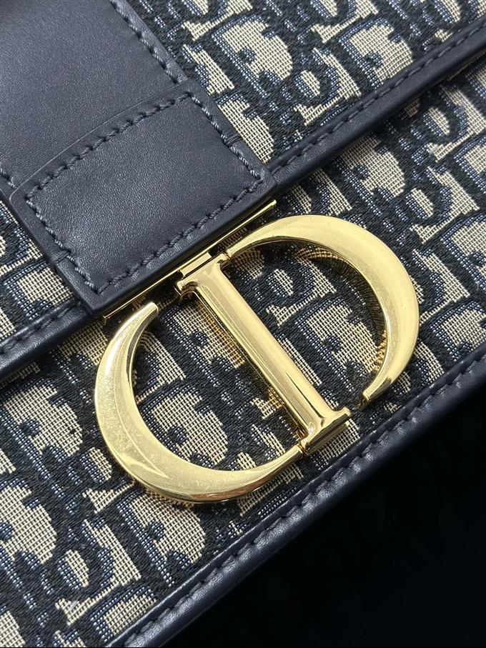 2025228Y600P204623527