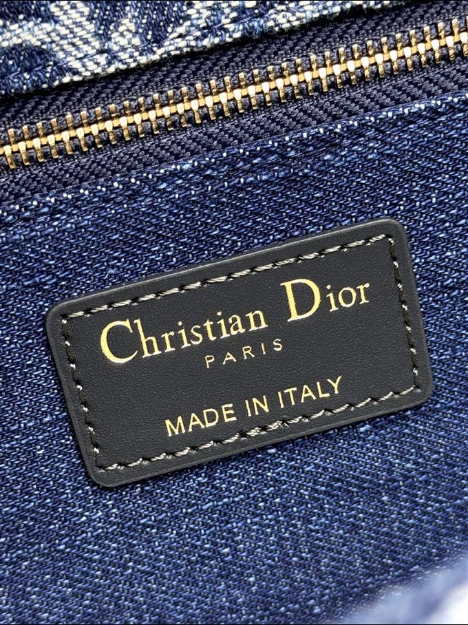 2025228Y600P204644231