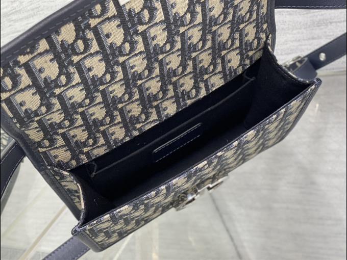 2025228Y600P204644638