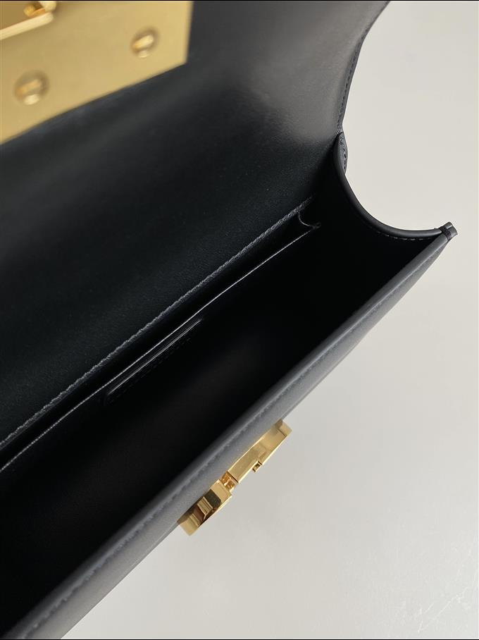 2025228Y600P204645760