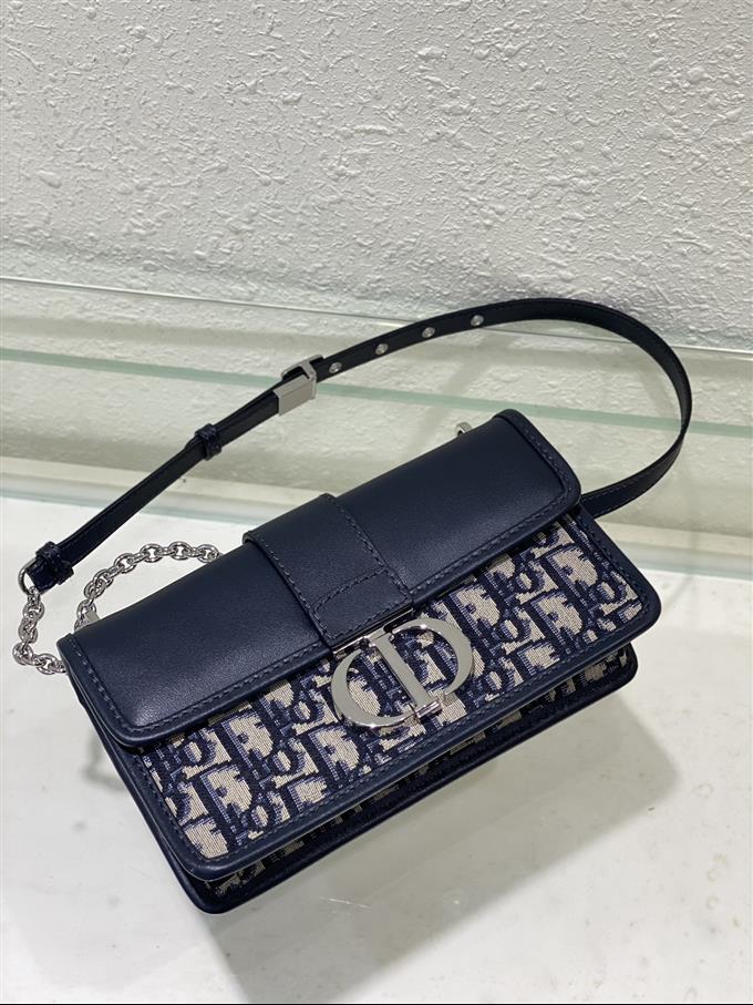 2025228Y600P211114496