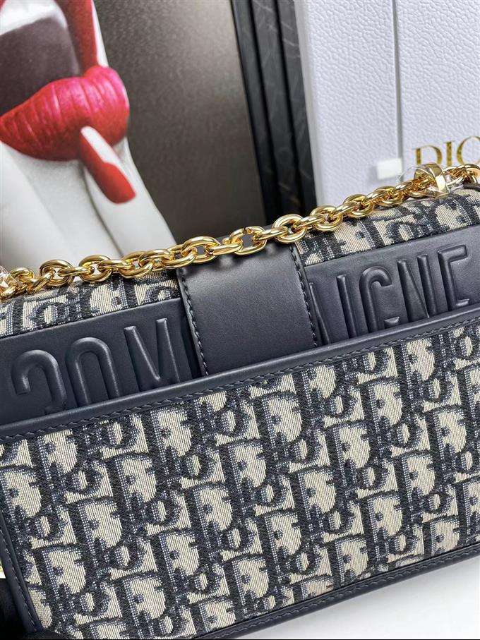 2025228Y650P20462478