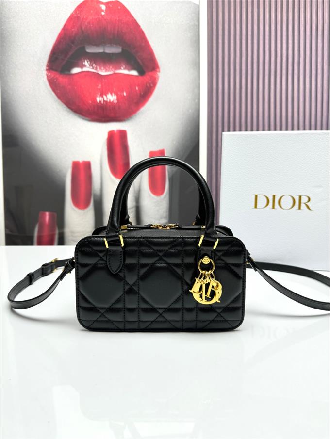 2025228Y650P204646657