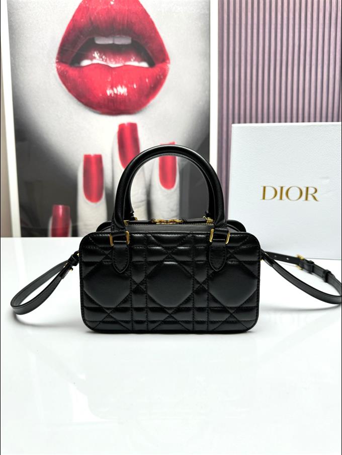 2025228Y650P204646672