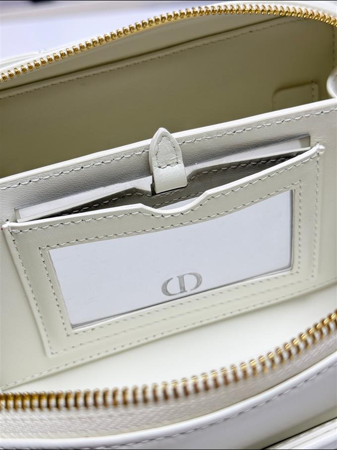 2025228Y650P204646906