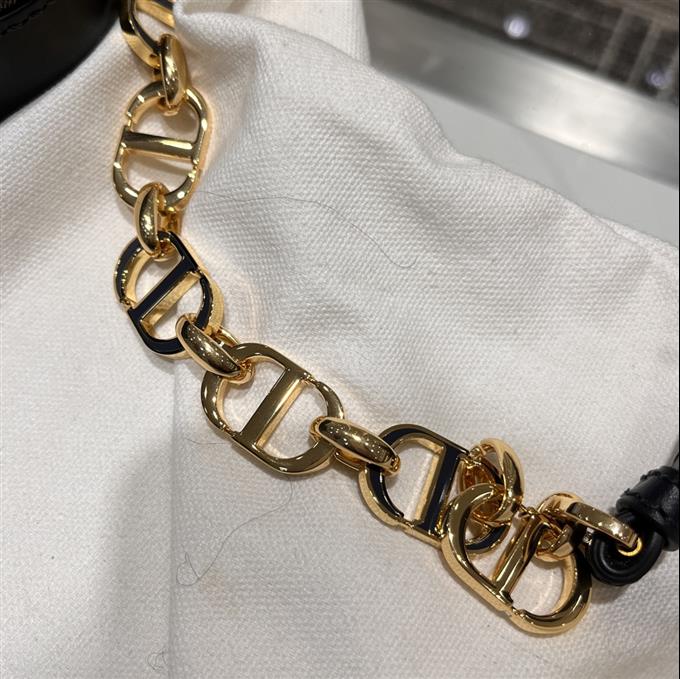 2025228Y650P20464776