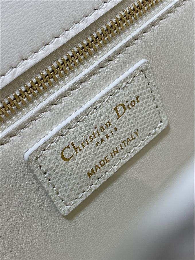 2025228Y680P204616993