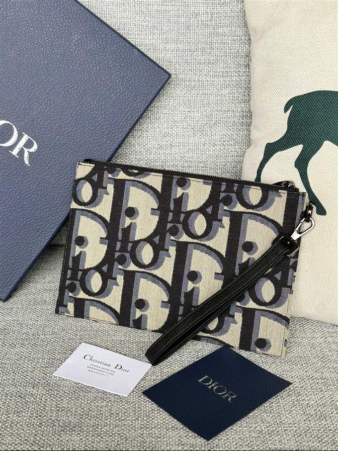 2025228Y260P211144409