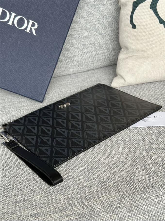 2025228Y270P212045174