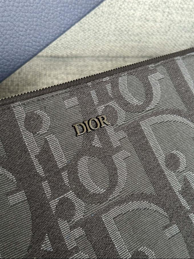 2025228Y270P212045469