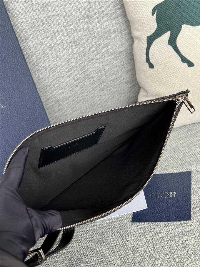 2025228Y270P212045796