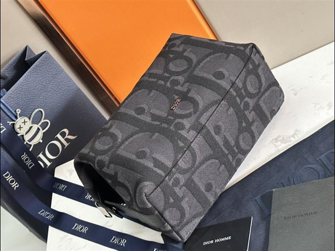 2025228Y400P215447852