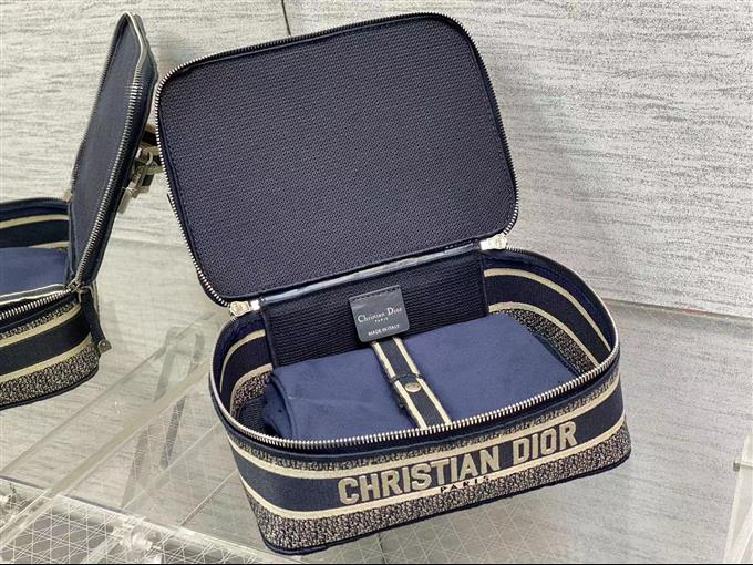 2025228Y550P215623424