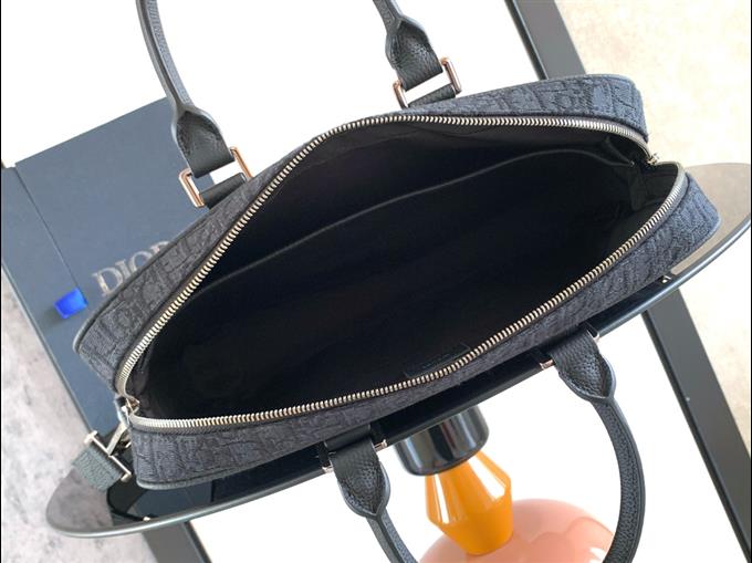 2025228Y570P221113129