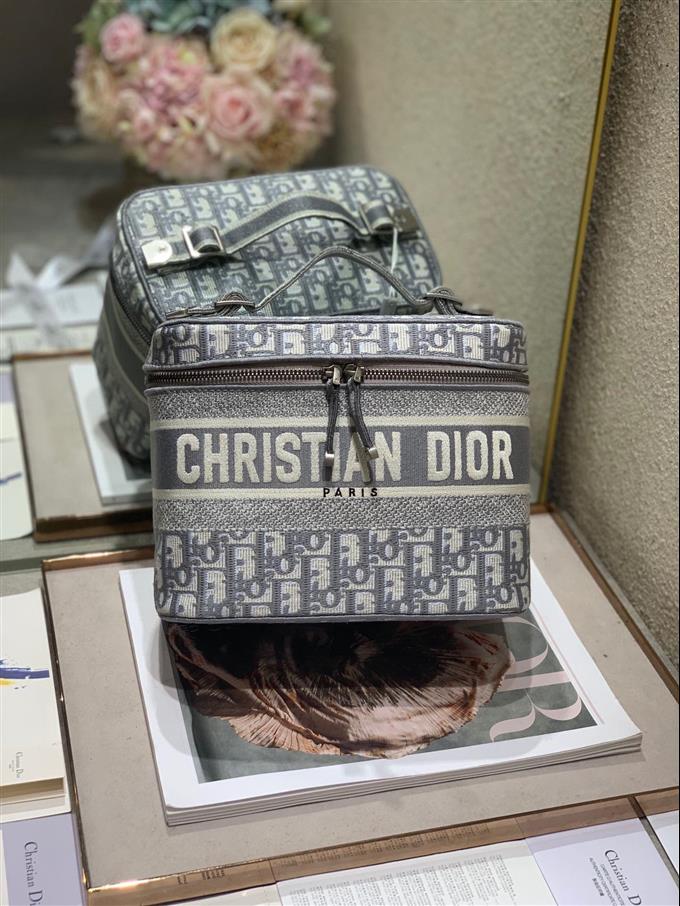 2025228Y580P215623768