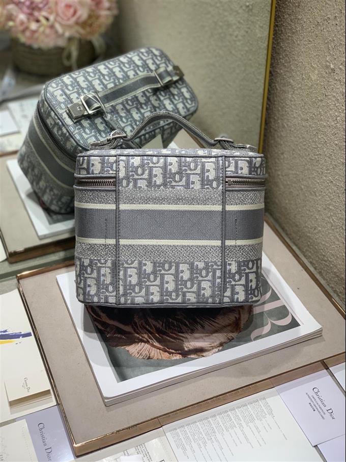 2025228Y580P215623799