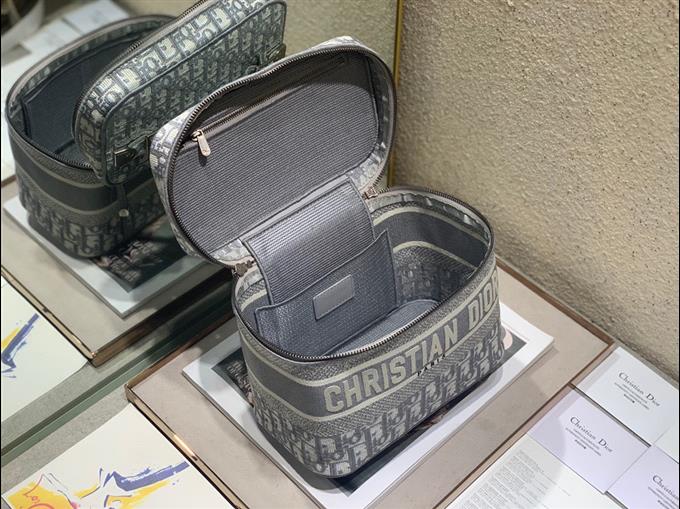 2025228Y580P215623861