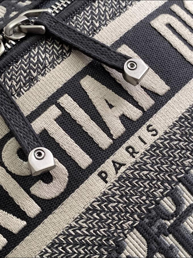 2025228Y600P215624379