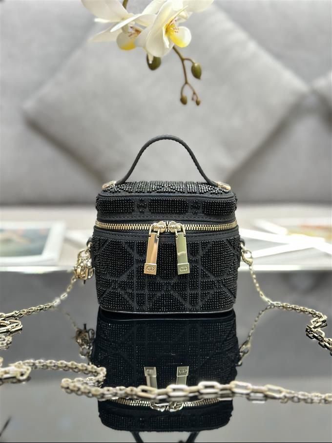 2025228Y650P215624742