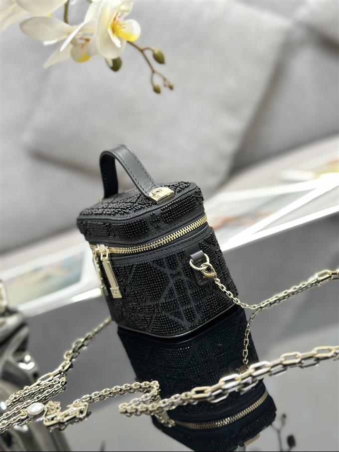 2025228Y650P215624773