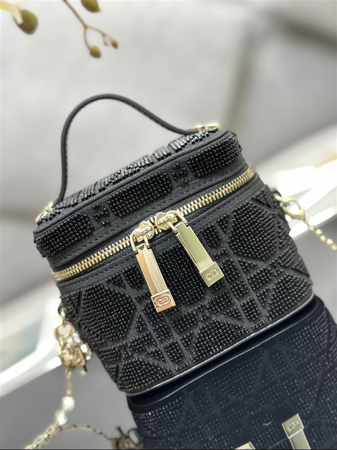 2025228Y650P215624805