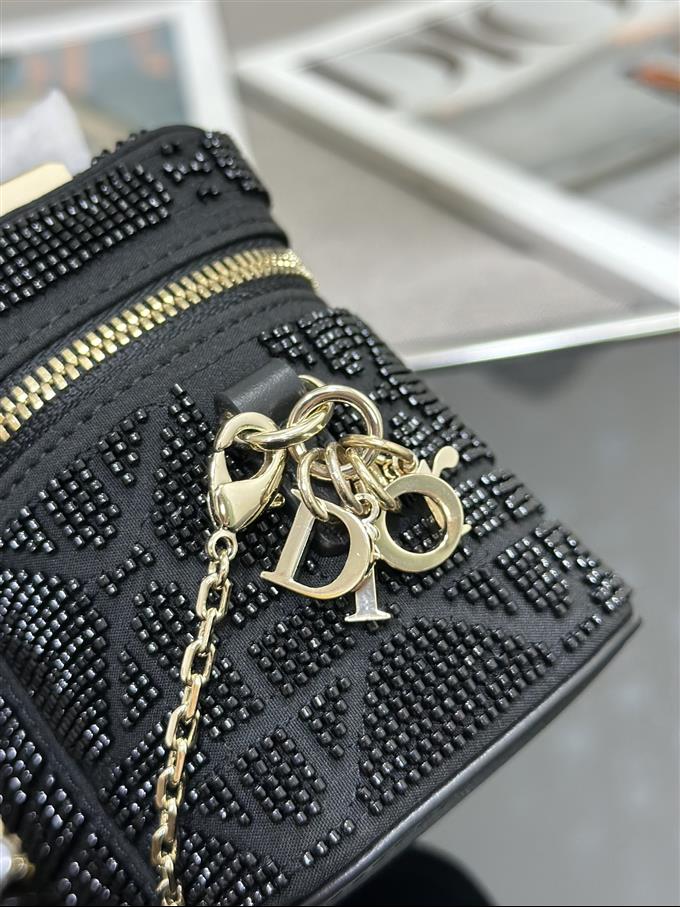 2025228Y650P215624821