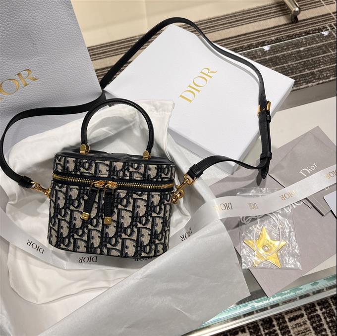 2025228Y650P21594663