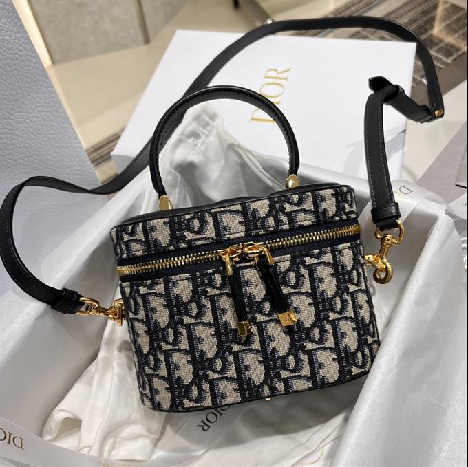 2025228Y650P21594678