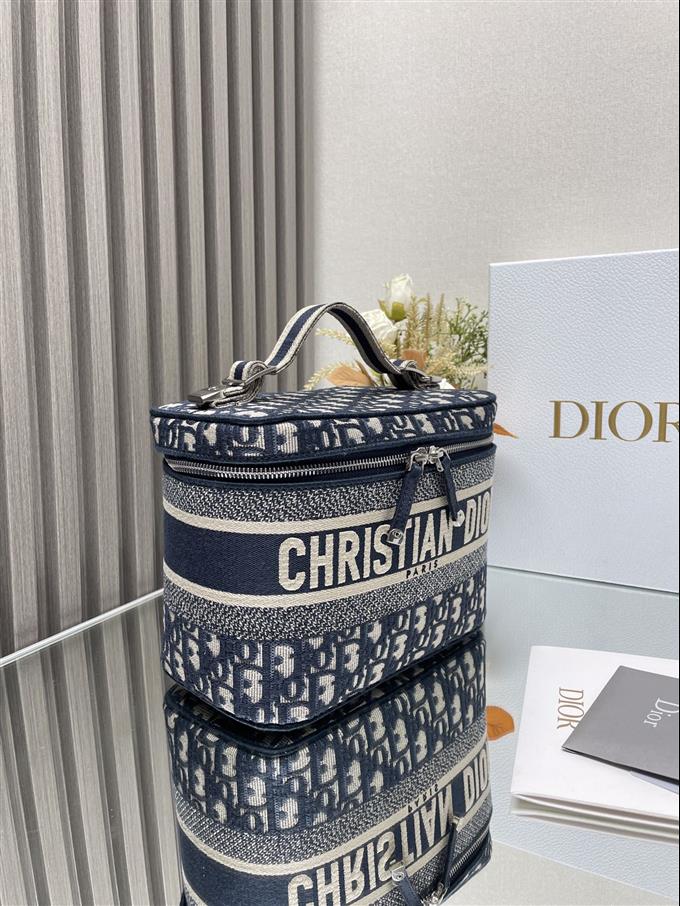 2025228Y680P215624616