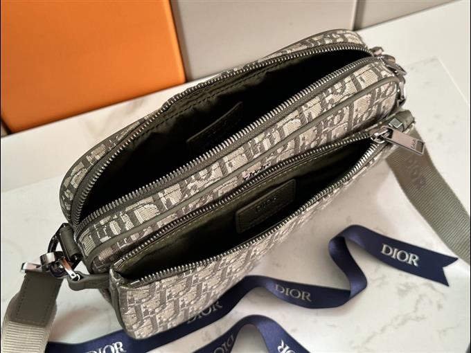 2025228Y550P212316747