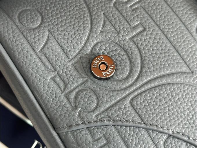 2025228Y550P212316872