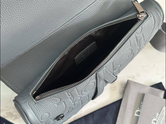 2025228Y550P212316888